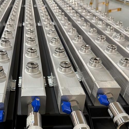 Manifolds taċ-Ċentru tad-Data tat-Tkessiħ Likwidu